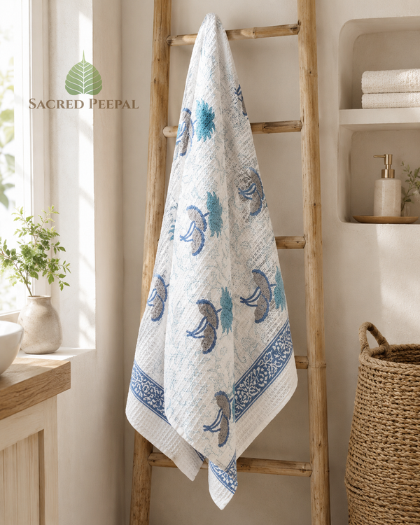 Blue Paisley Cotton Waffle Bath Towel | 30 x 60 Inch
